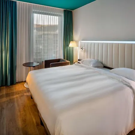 斯图加特雷迪森公园酒店 酒店