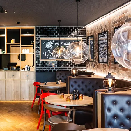 فندق بارك باي راديسون 4*