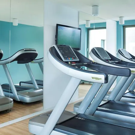 بارك باي راديسون فندق 4*