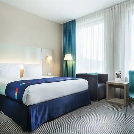 بارك باي راديسون 4*